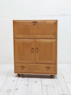 アーコールバーキャビネット