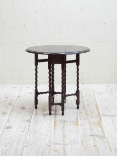 オークゲートレッグテーブル