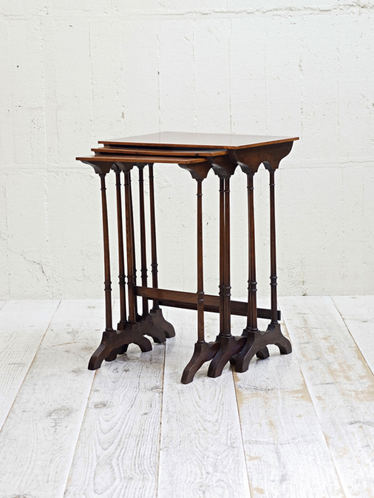 アンティーク ネストテーブル チーク 様々なネストテーブルのご紹介