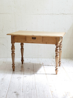 パインテーブル