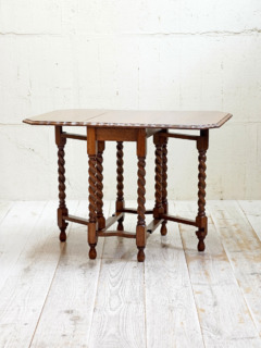 オークゲートレッグテーブル