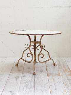 フレンチガーデンテーブル