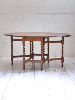 オークゲートレッグテーブル