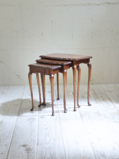 ウォルナットネストテーブル