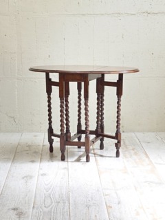 オークゲートレッグテーブル