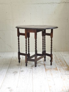 オークゲートレッグテーブル