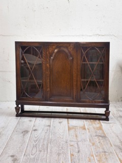 オークキャビネット