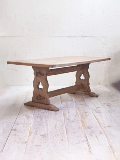 オークリフェクトリーテーブル