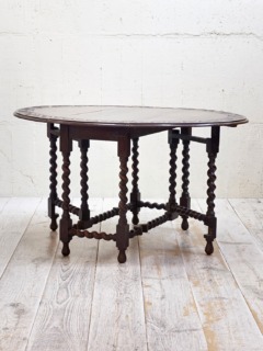 オークゲートレッグテーブル