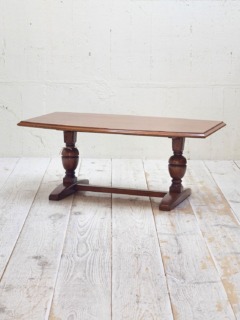 オークコーヒーテーブル