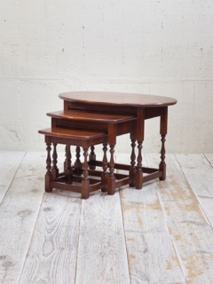 オークネストテーブル