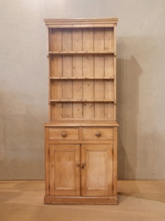 パインドレッサー