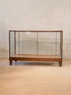 カウンターショーケース