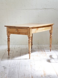 パインテーブル