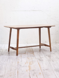 アーコールテーブル