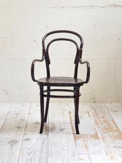 ベントウッドアームチェア