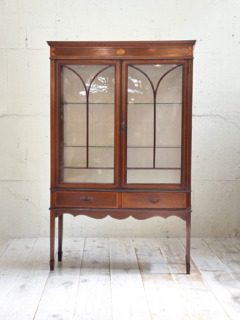 マホガニーショーケース