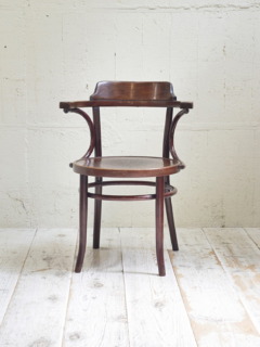 ベントウッドアームチェア