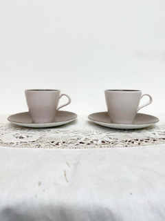 プールポタリーカップアンドソーサー