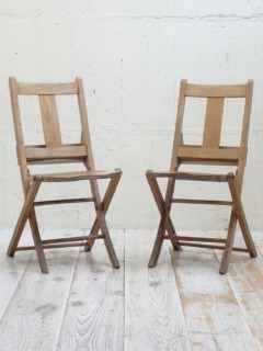 フォールディングチェア