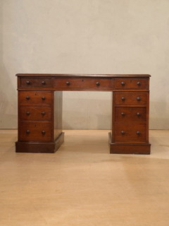 マホガニーデスク