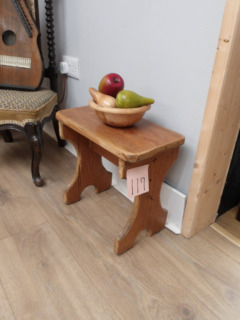 アンティークスツール