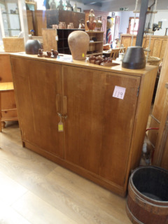 スクールキャビネット