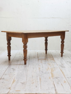 パインテーブル