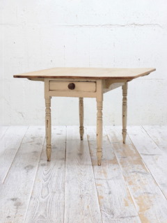 パインペイントレッグバタフライテーブル