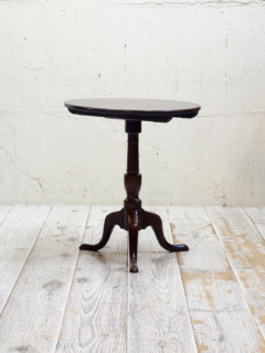 マホガニーティルトップテーブル