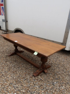 オークリフェクトリーテーブル