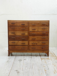 パインチェスト