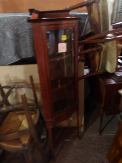 マホガニーコーナーキャビネット