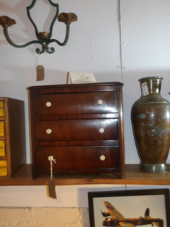 マホガニースモールチェスト