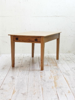 パインテーブル