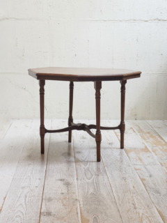 オークオケージョナルテーブル