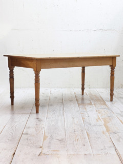 パインテーブル