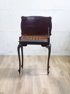 マホガニーデスク
