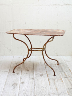 フレンチガーデンテーブル