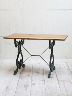 フレンチガーデンテーブル