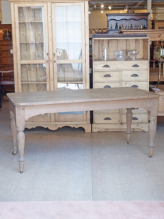 オークテーブル