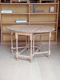 オークゲートレッグテーブル